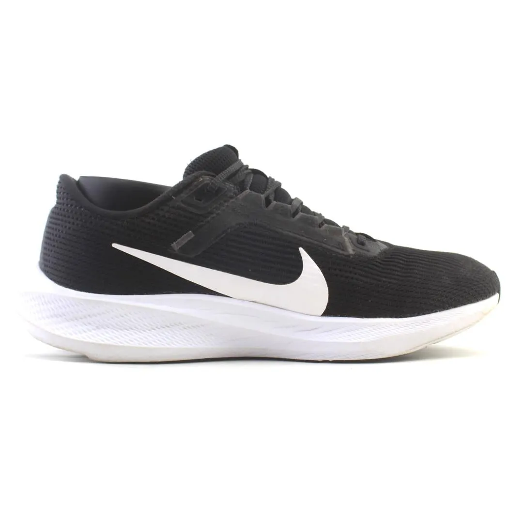 NIKE  AIR ZOOM PEGASUS 40